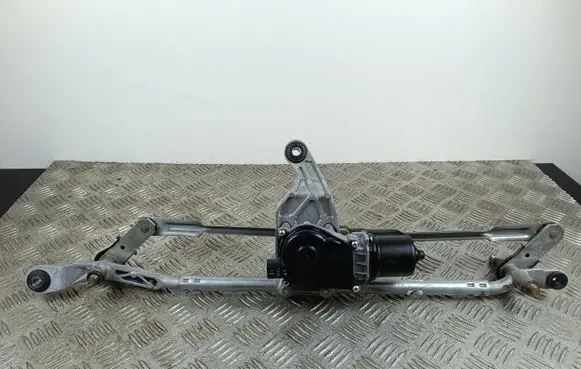 Jeep Grand Cherokee WL Front wiper linkage and motor P68377072AC