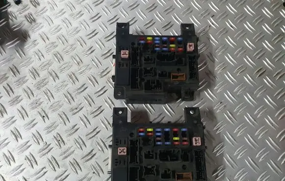 Mitsubishi Outlander Fuse module 8637A322