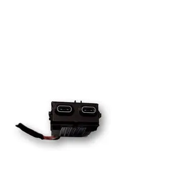 BMW 5 G60 G61 USB socket connector 84105A84179 84105A27DF8 5A84179