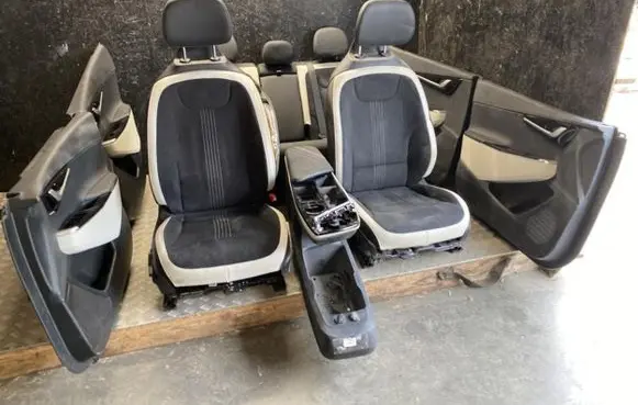 Seat set