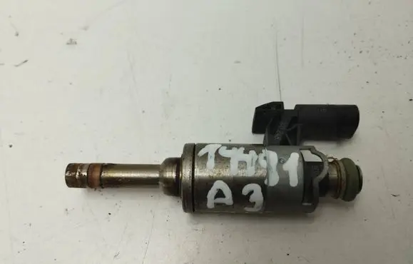 Audi Q3 8U Fuel injector 0261500248