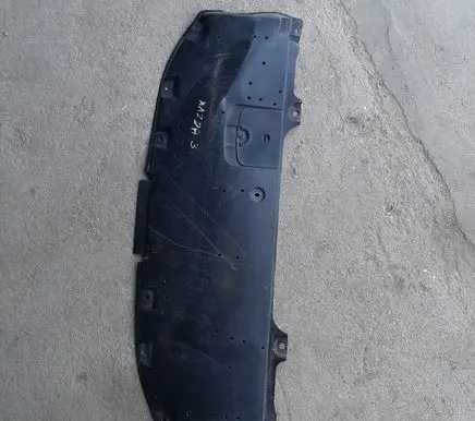 Mazda 3 III Front bumper skid plate/under tray 