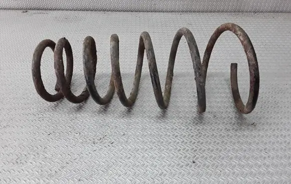 Toyota Avensis T220 Rear coil spring