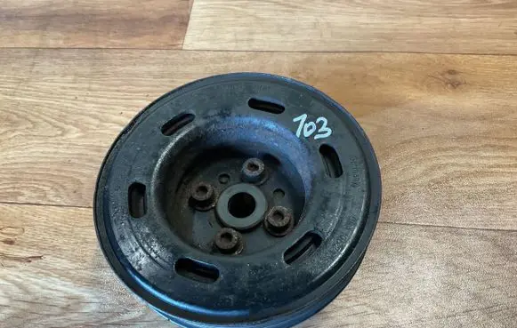 Audi A4 S4 B6 8E 8H Crankshaft pulley 06A105243E