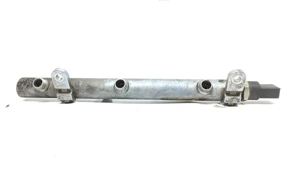 Mercedes-Benz R W251 Fuel main line pipe A6420700695