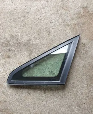 Ford Focus C-MAX Front door vent window glass four-door 43R001057 3P56435
