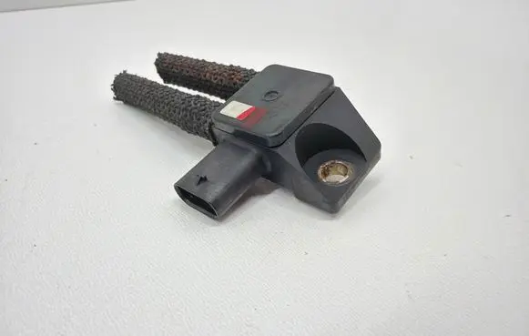 BMW 5 F10 F11 Exhaust gas pressure sensor 7805758 12302Q20