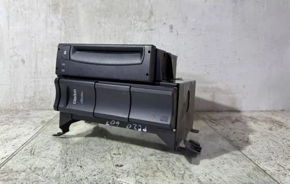 Peugeot 607 CD/DVD changer 9631261780 09U633J 21Y40