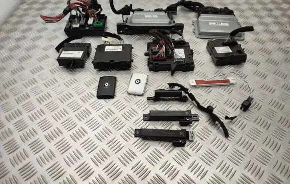 Renault Zoe Engine ECU kit and lock set 237D40400R 237D40399R 283G04943R