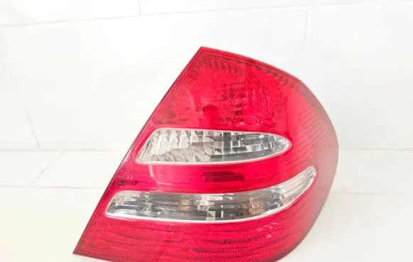 Mercedes-Benz E W211 Rear/tail lights A2118200464