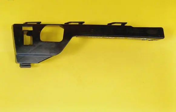 Ford Focus Front bumper mounting bracket 4M5117E856AC
