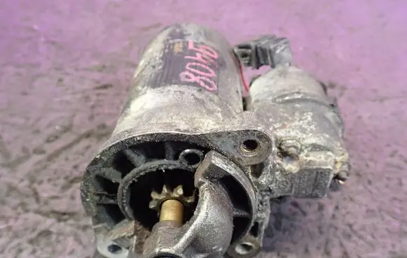 Volkswagen Caddy Starter motor 085911023E