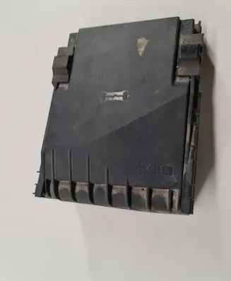 Volkswagen PASSAT B6 Fuse box cover 1K0937132F 017180061 014189871