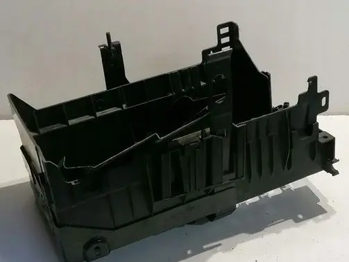 Chevrolet Cruze Battery box tray 13308434