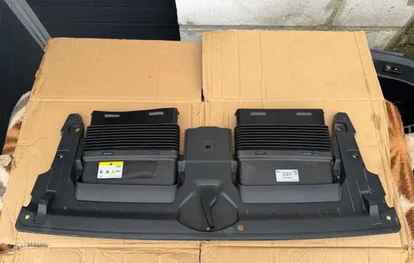 Audi Q7 4M Radiator trim 4M0807081A