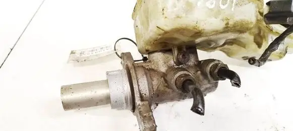 Master brake cylinder