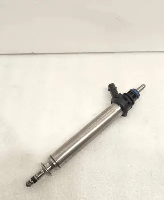 Mercedes-Benz GLS X166 Fuel injector A2560700187 0261500397