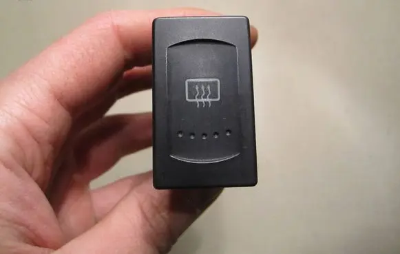 Volkswagen PASSAT B5 Windscreen/window heater switch 3B0959621B