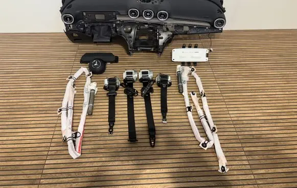Mercedes-Benz C W206 Airbag set A2066800601