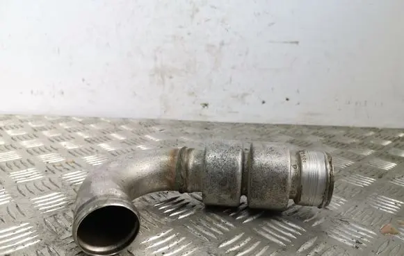 Air intake hose/pipe