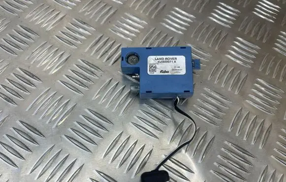 Land Rover Range Rover Sport L320 Aerial antenna amplifier XUI500071A