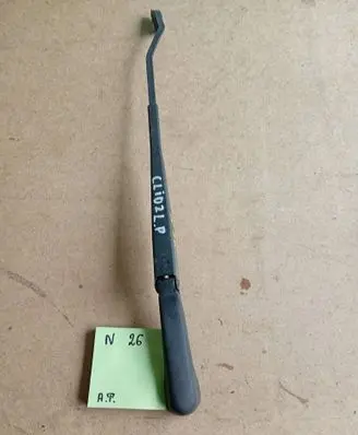 Renault Clio II Front wiper blade arm 00947574