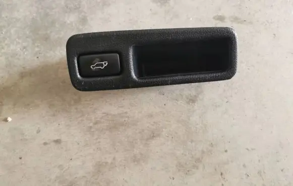 Lexus NX Tailgate/trunk/boot open switch 6929178010