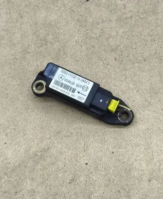 Mercedes-Benz CLK A209 C209 Airbag deployment crash/impact sensor 0018204426 0003031321904445 004899