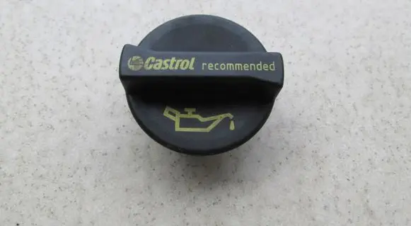 Ford Focus Oil filler cap 