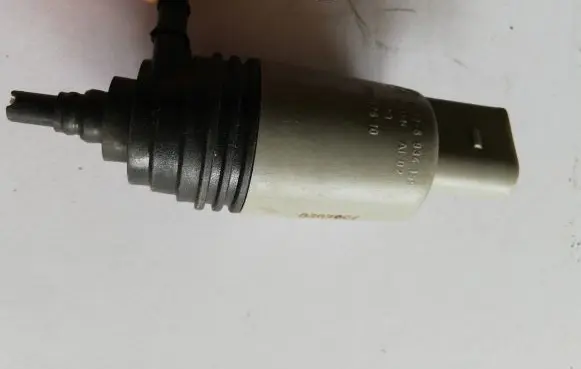 BMW 1 E81 E87 Windscreen/windshield washer pump 6934159