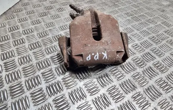 BMW 5 E39 Front brake caliper 6022296