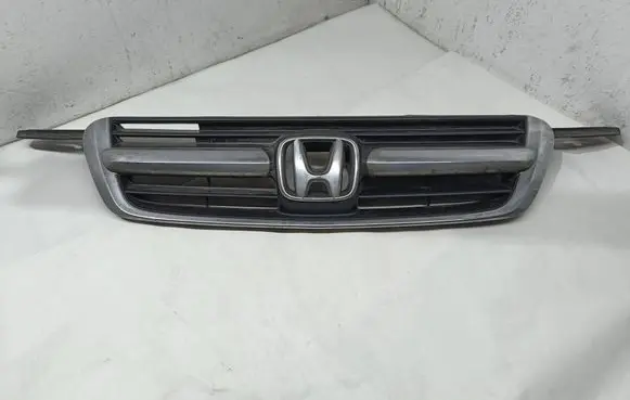 Honda CR-V Front bumper upper radiator grill 