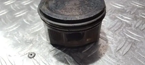 Volvo S70 V70 V70 XC Piston 24375d