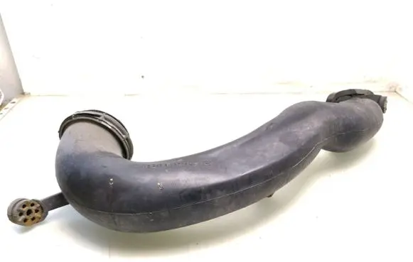 BMW 5 E39 Turbo air intake inlet pipe/hose 2247911