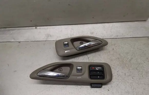 Acura CL II Front door interior handle 