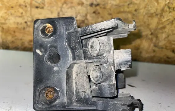 Toyota Auris 150 Headlight washer spray nozzle 30828