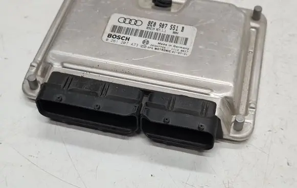 Audi A4 S4 B6 8E 8H Engine control unit/module 8E0907551B 0261207473