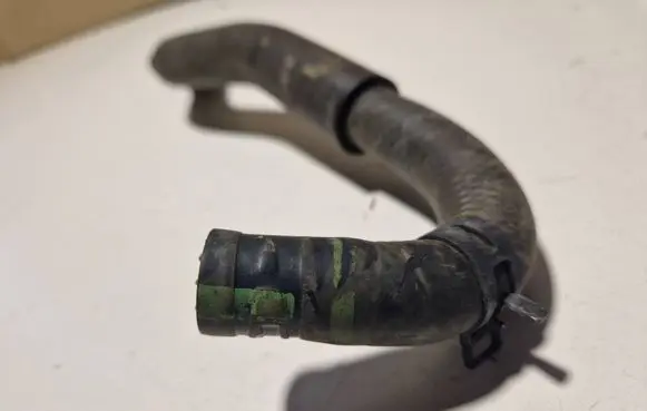 Mazda 3 Coolant pipe/hose 