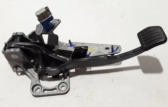 Land Rover Evoque I Brake pedal BJ322D094BB