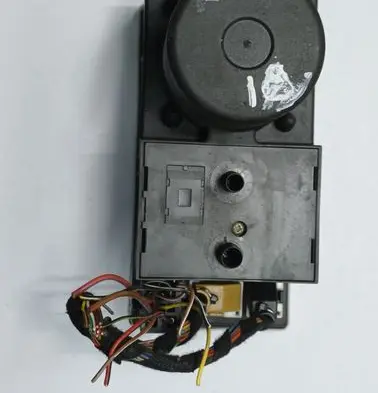 Audi A4 S4 B5 8D Central locking vacuum pump 8D0862257E