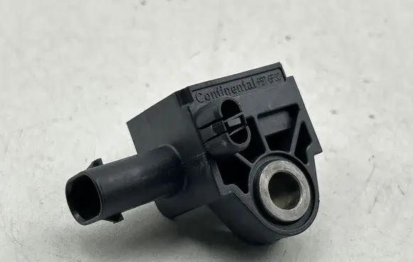 Chrysler Pacifica Airbag deployment crash/impact sensor 68245079AA 53328371
