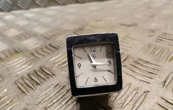 Mercedes-Benz CLS C218 X218 Clock 2188270000