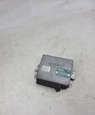 BMW 7 E32 Engine control unit/module 0261200178