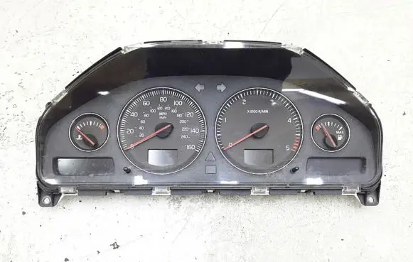 Volvo XC90 Speedometer (instrument cluster) 30746111