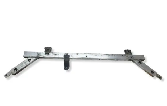 Volvo XC90 Radiator support slam panel bracket 31425937 RP8AA