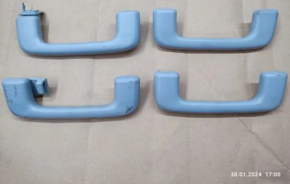 Peugeot 4007 A set of handles for the ceiling 