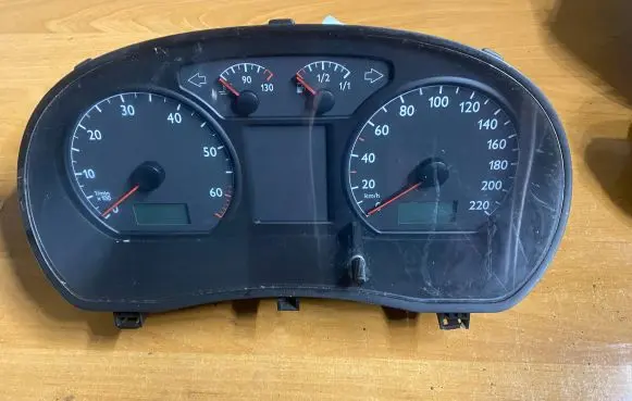 Volkswagen Polo IV 9N3 Speedometer (instrument cluster) 6Q0920800P 03020400243