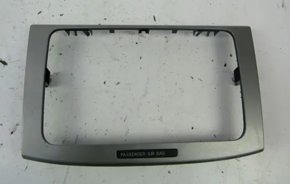 Volkswagen PASSAT B6 Radio/GPS head unit trim 3C0858069M