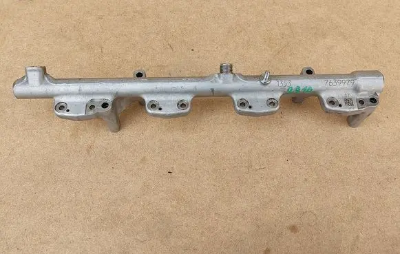 Fuel main line pipe