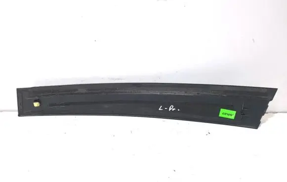 Toyota Prius (XW30) Other front door trim element 75756
